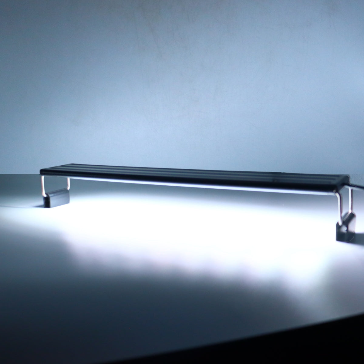 SKRw LUMINARIA LED BLACK SLIM 50/55CM 15W FULL  BV